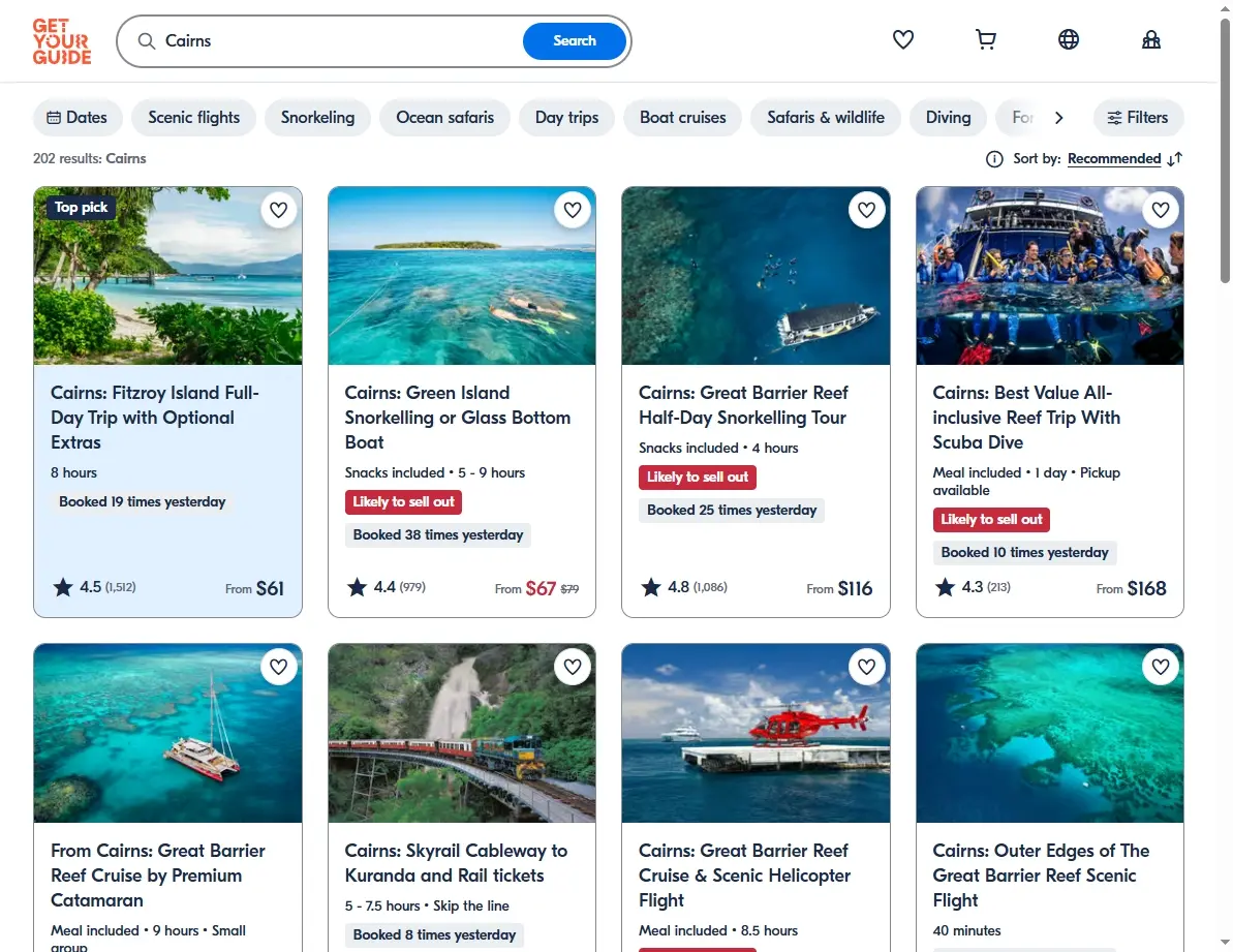 People snorkeling in the Great Barrier Reef